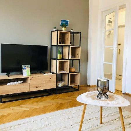 Lovely Studio Bukarest Eksteriør billede