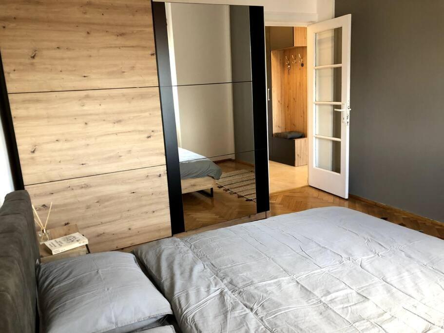 Lovely Studio Bukarest Eksteriør billede